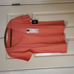 Member's Mark Ladies Essential V-Neck short sleeve tee size small color is peach